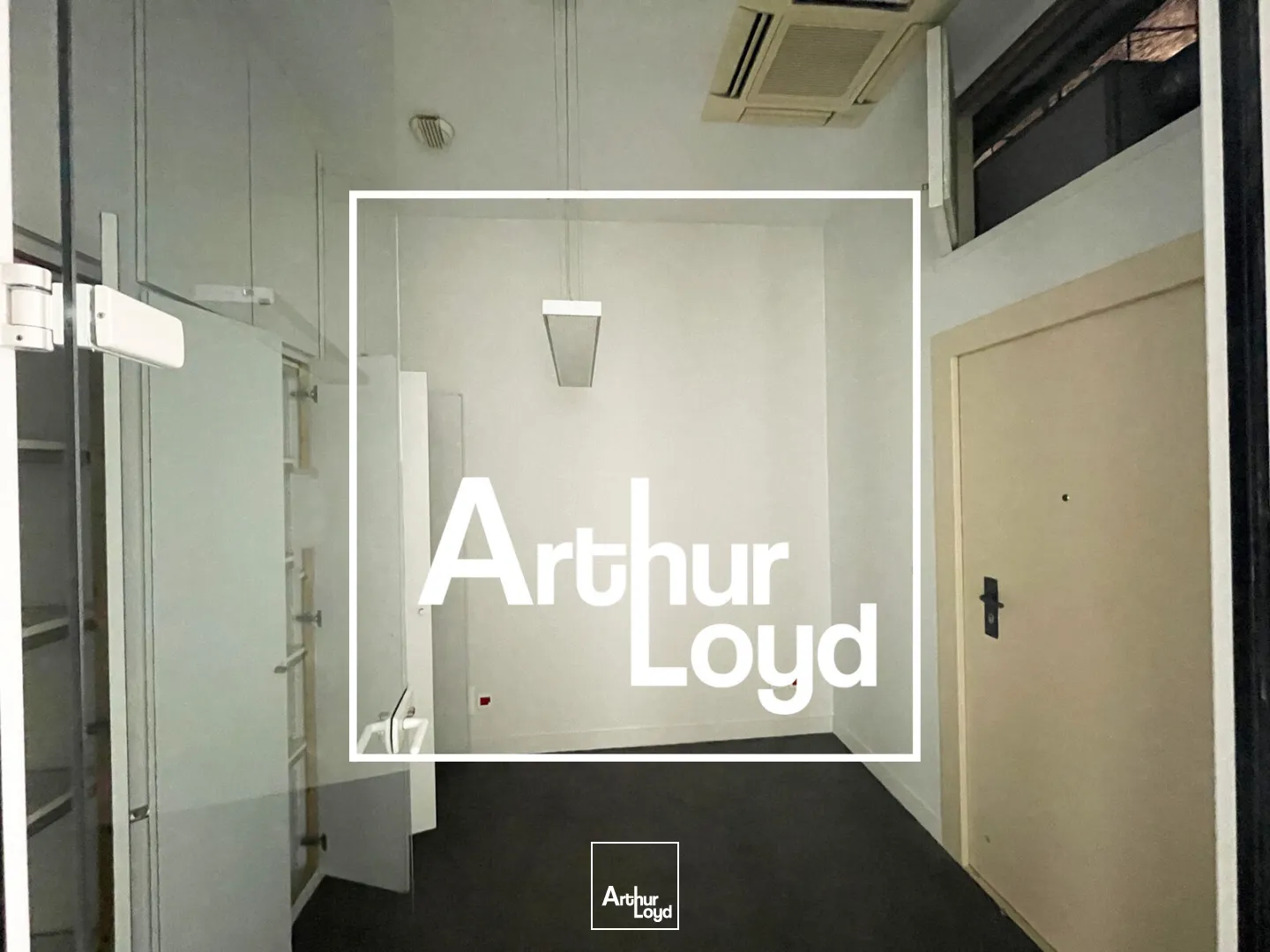 BUREAUX A LOUER - MONTPELLIER POMPIGNANE - PARKINGS PROCHE TRAMWAY