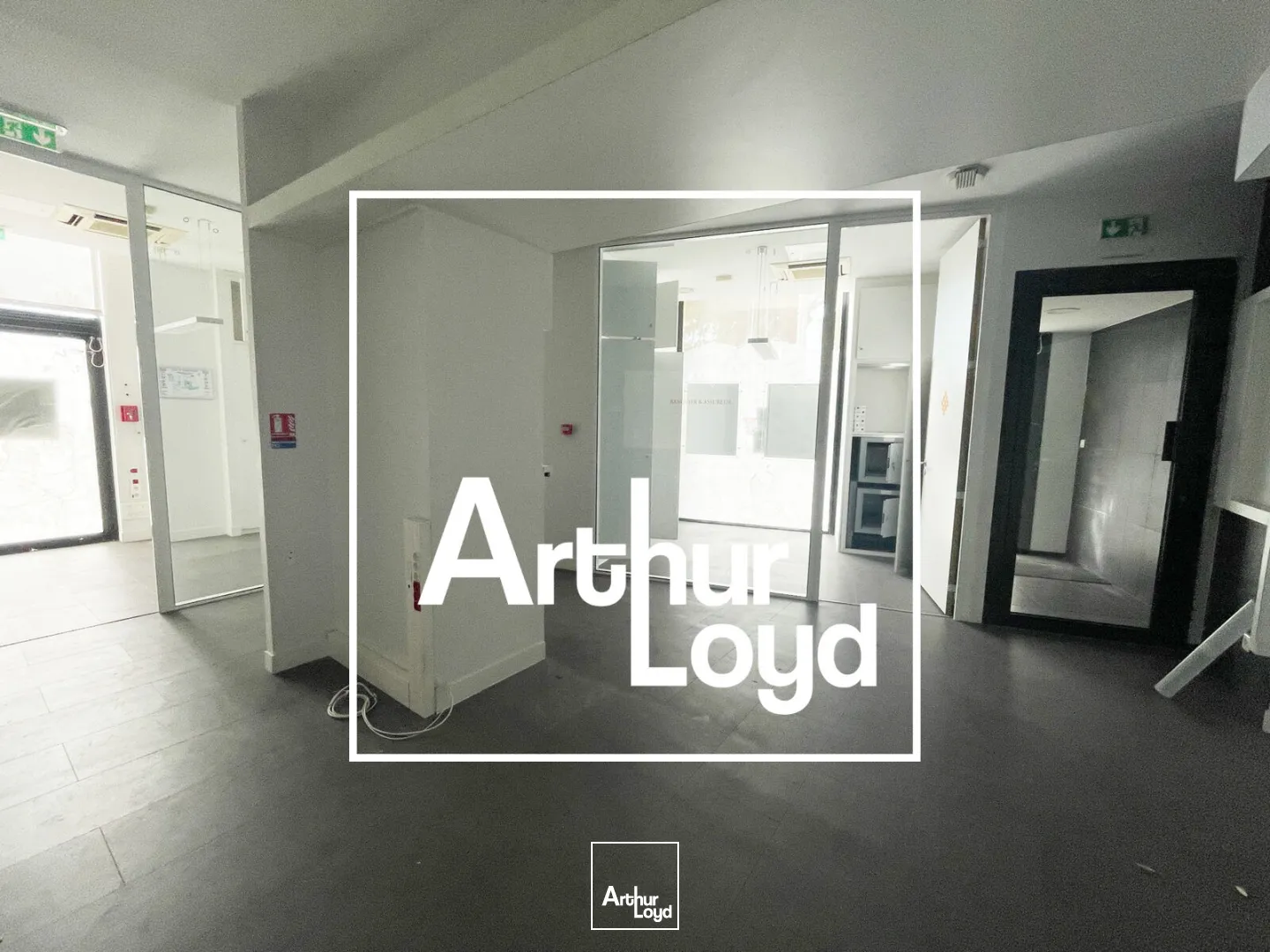 BUREAUX A LOUER - MONTPELLIER POMPIGNANE - PARKINGS PROCHE TRAMWAY