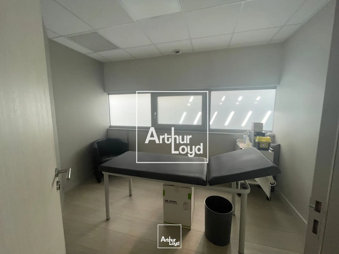 À vendre - Bureaux rénovés au coeur du Parc Georges Besse à Nîmes