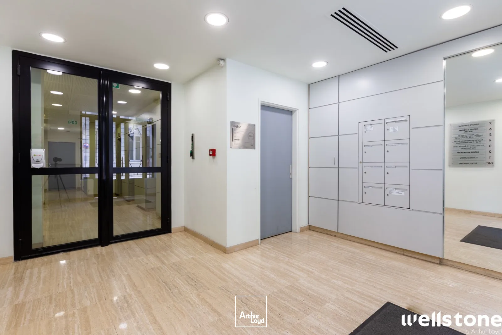 Bureaux à louer à PARIS 75008