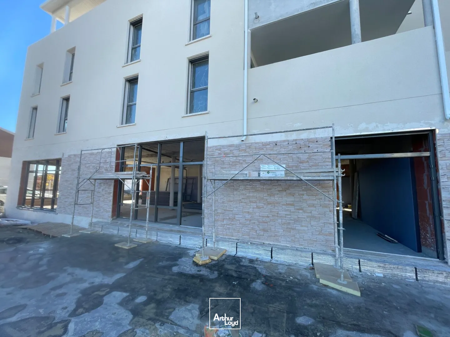 Rare sur le Coeur d'Hérault, Bureaux bruts à l'acquisition de 305 m2