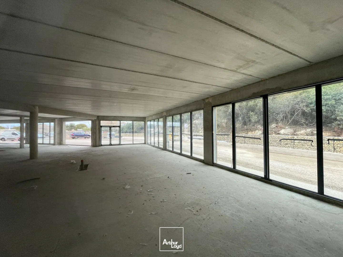 Local commercial neuf de 461 m² divisibles à louer - Emplacement stratégique à fort trafic à Balaruc-les-Bains