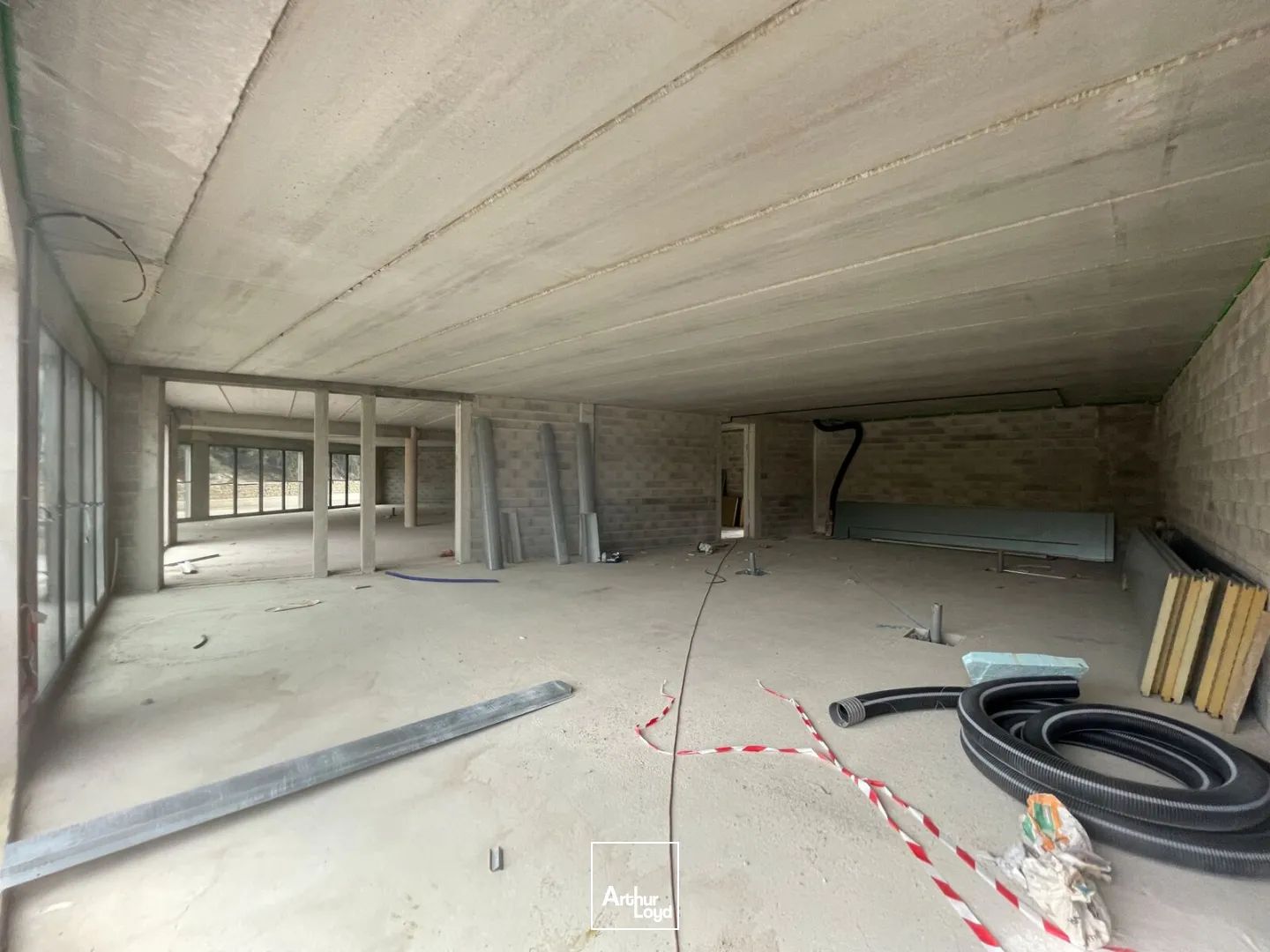 Local commercial neuf de 461 m² divisibles à louer - Emplacement stratégique à fort trafic à Balaruc-les-Bains