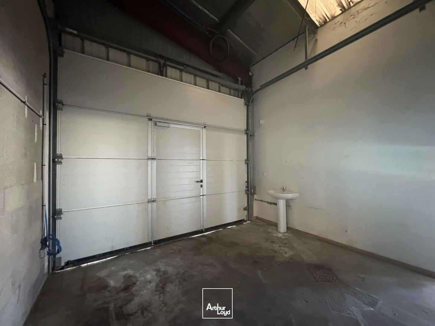 Cellules d'activités avec terrain à louer - 396 m2 - Saint Jean de Braye