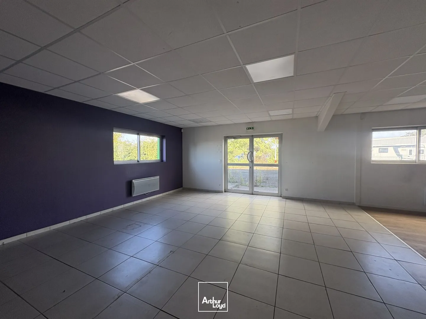 Cellules d'activités avec terrain à louer - 396 m2 - Saint Jean de Braye