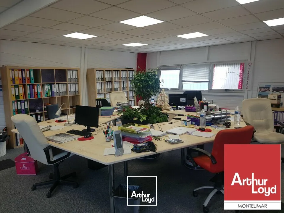 MONTELIMAR - Axe passant - A louer plateau de bureaux en rez-de-chaussée 