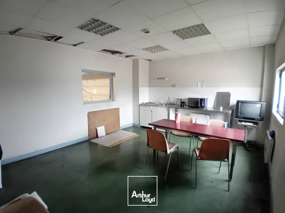 A VENDRE local d'activité spécial investisseur