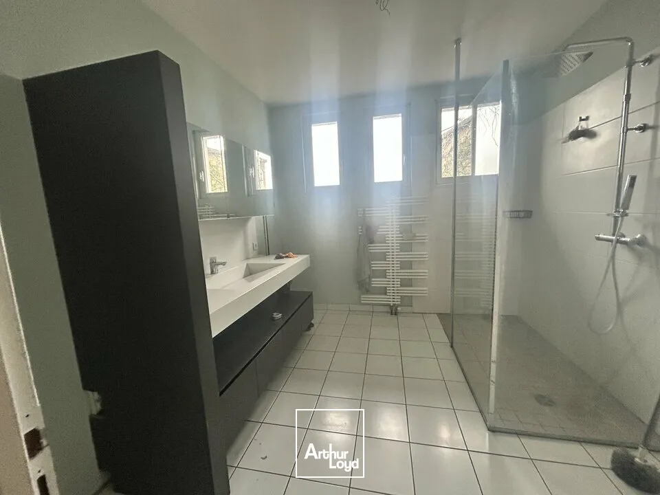 Champforgeuil -Proximité sortie autoroute