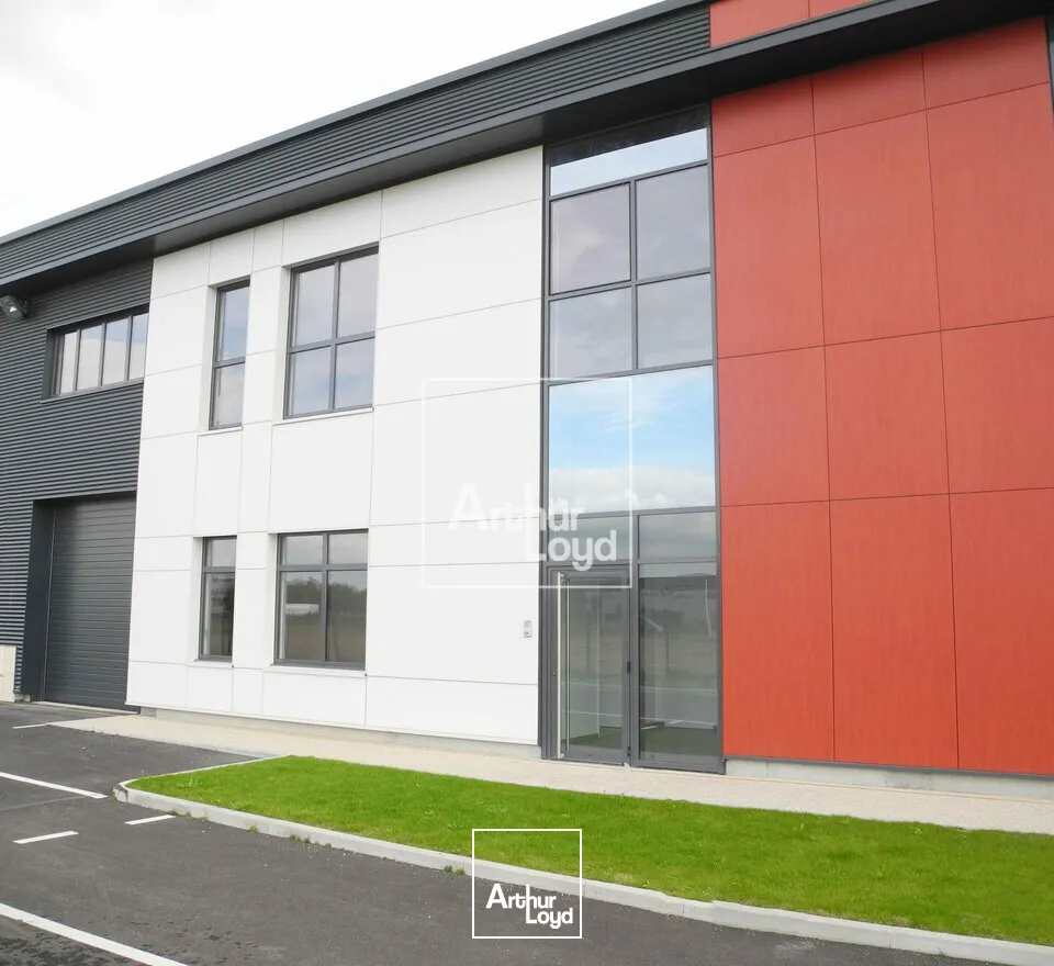 A VENDRE - local d'activités NEUF