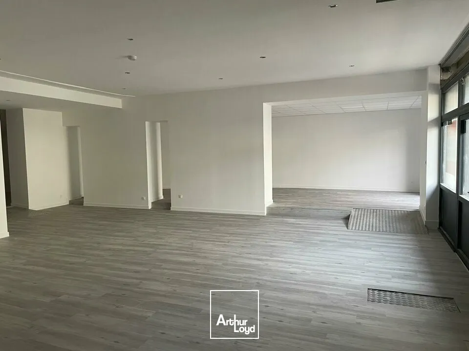 LOCAL COMMERCIAL À LOUER  160 m² - LA ROCHE SUR YON