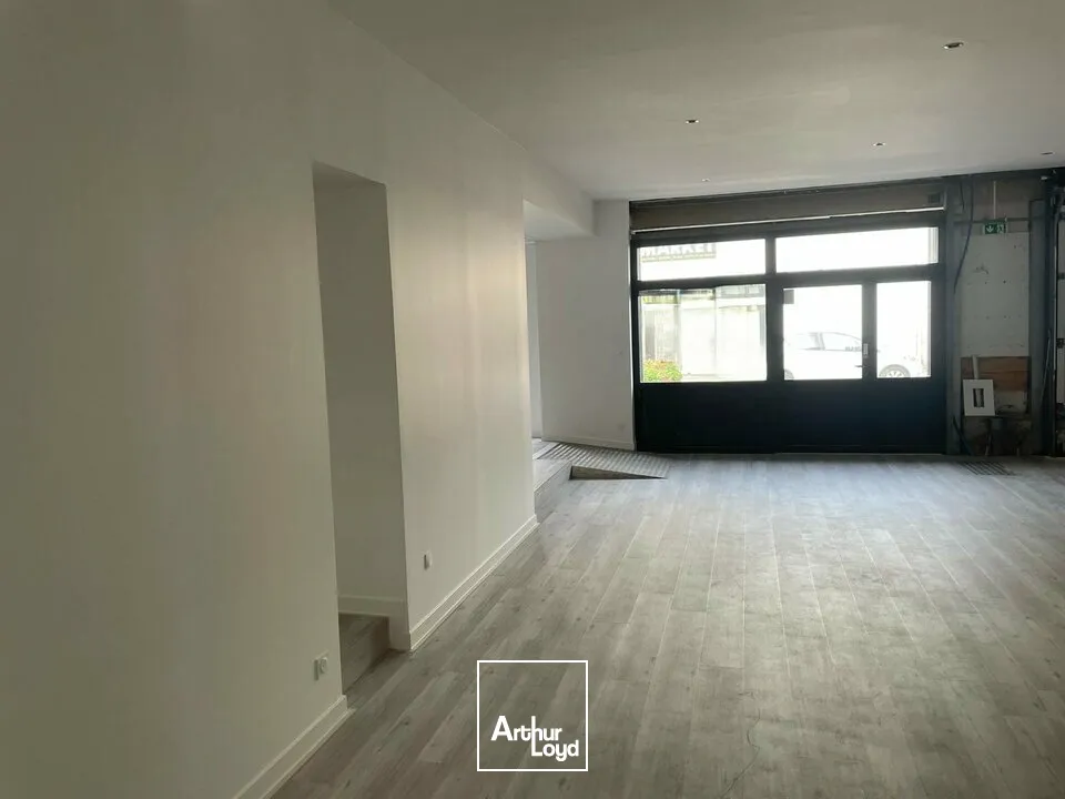 LOCAL COMMERCIAL À LOUER  160 m² - LA ROCHE SUR YON