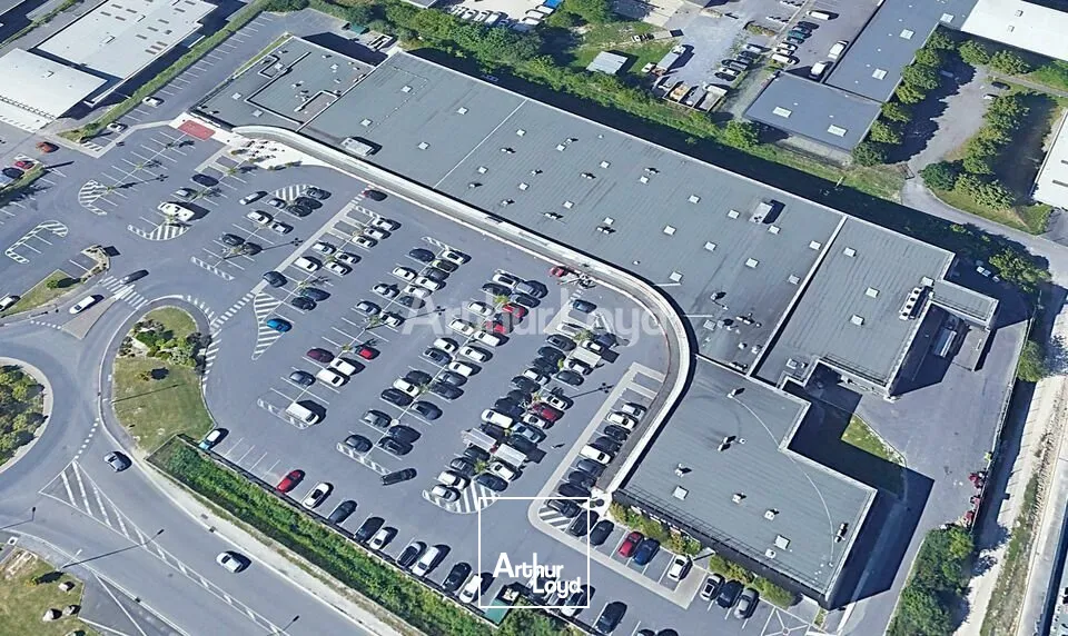 Locaux commerciaux - Location - CORMONTREUIL - 51350 - 330-330 - 7572425