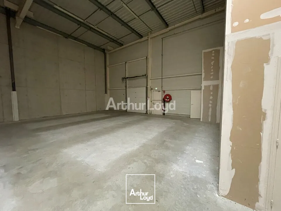 Locaux commerciaux - Location - CHÂLONS-EN-CHAMPAGNE - 51000 - 900-900 - 7572429