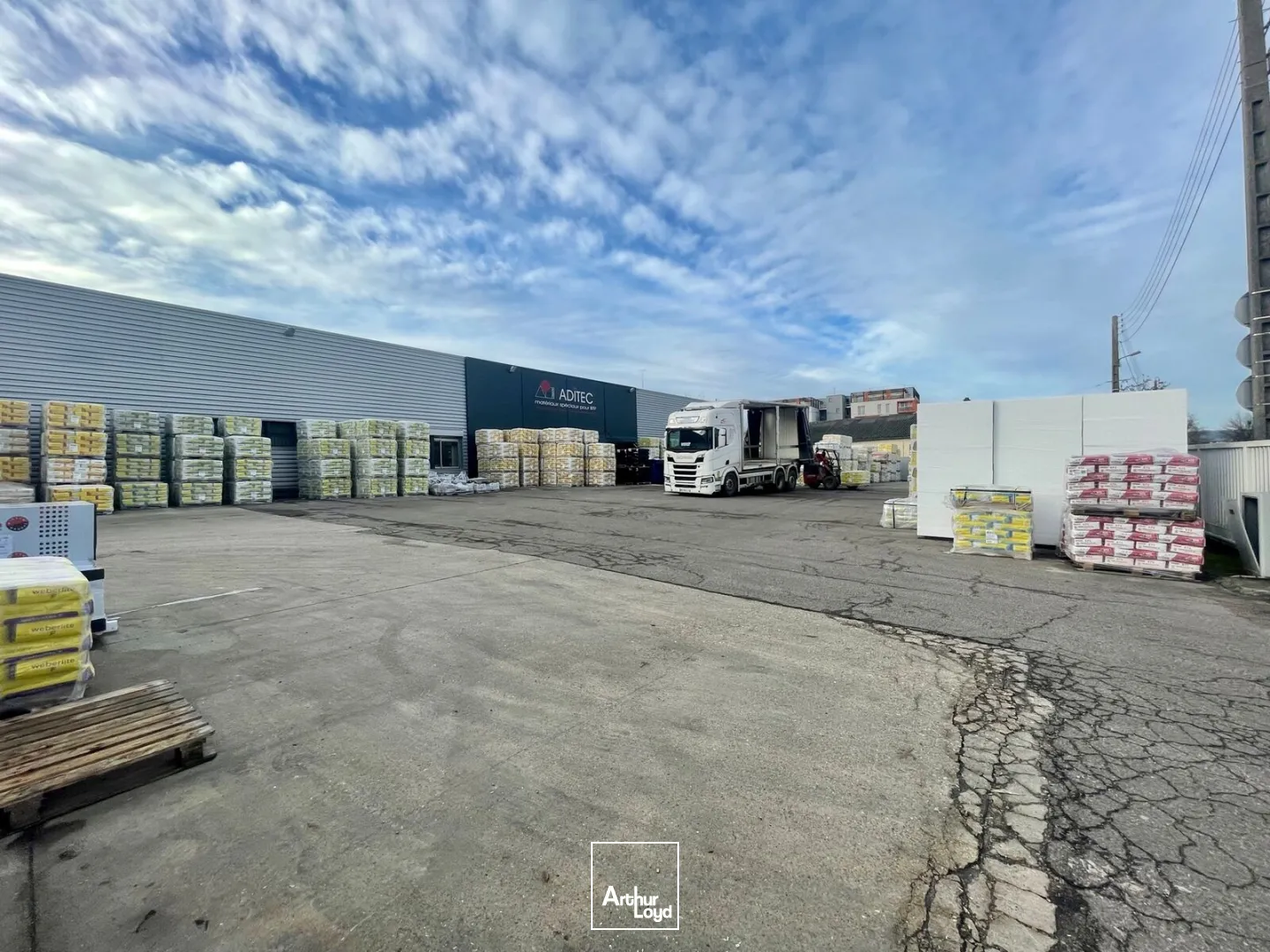 Locaux d'activité à louer à SOTTEVILLE LES ROUEN 76300