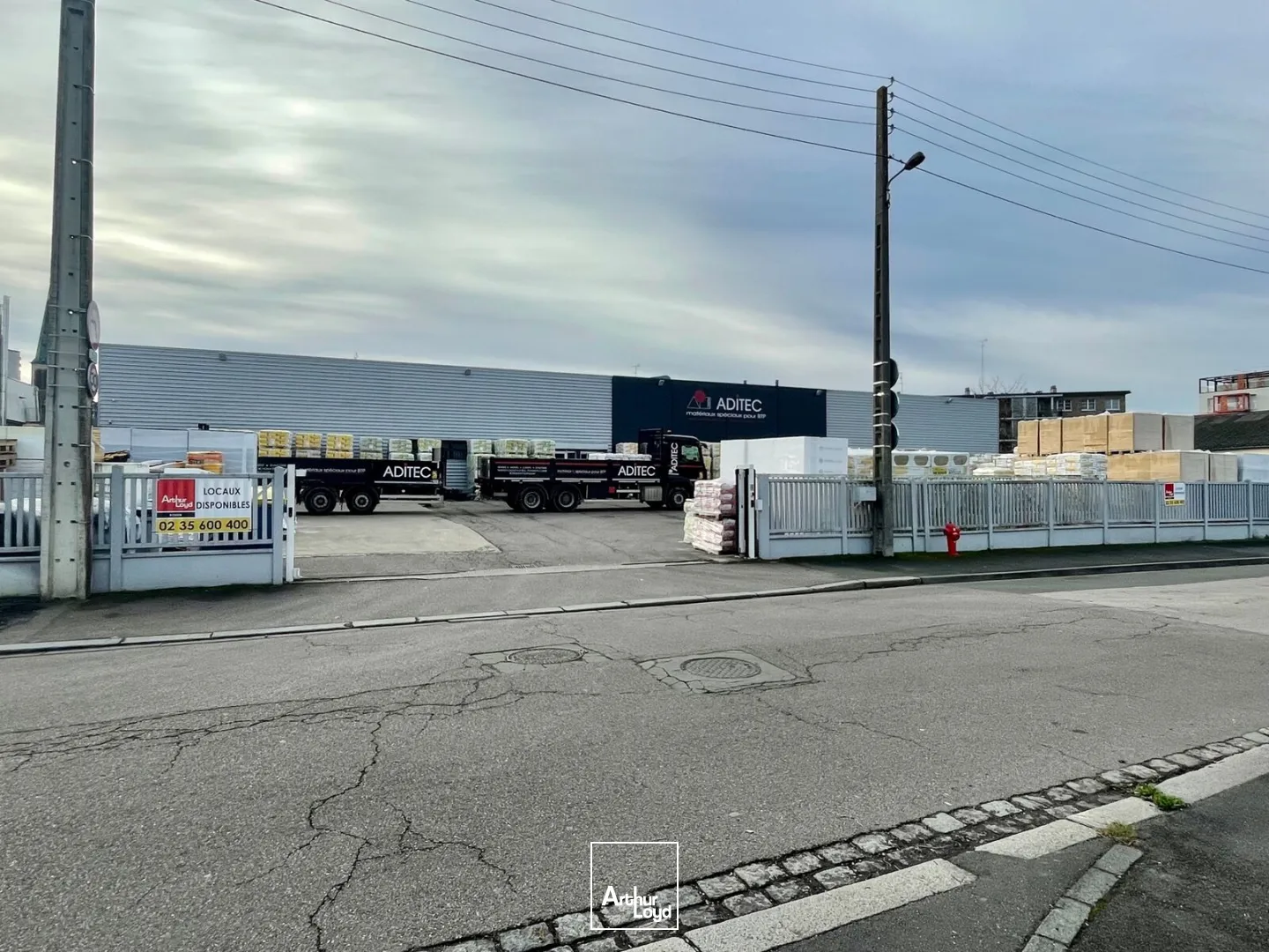 Locaux d'activité à louer à SOTTEVILLE LES ROUEN 76300