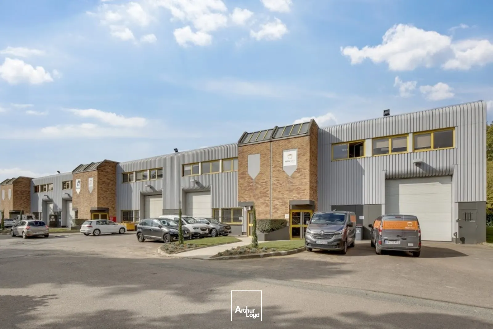 NOUVELLE SURFACE D'ACTIVITES A LOUER