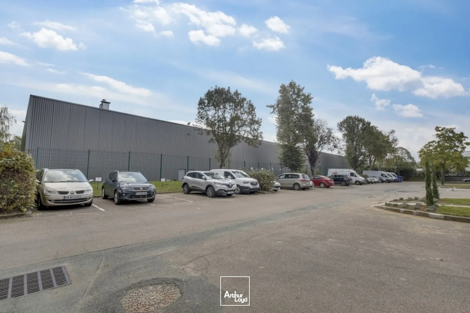 NOUVELLE SURFACE D'ACTIVITES A LOUER