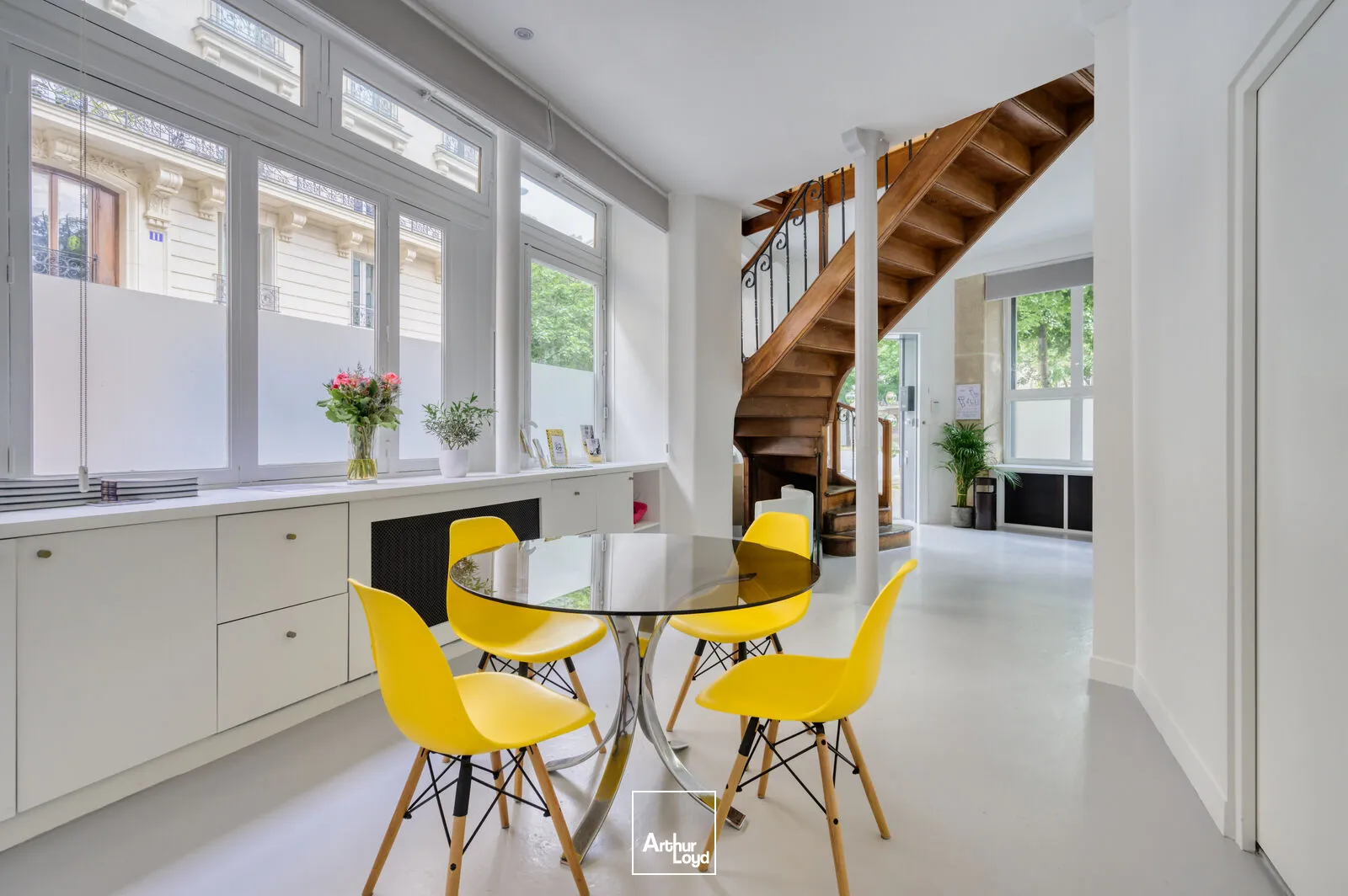 Bureaux de standing avec show-room à louer - Secteur Raspail Montparnasse/Luxembourg, excellente accessibilité