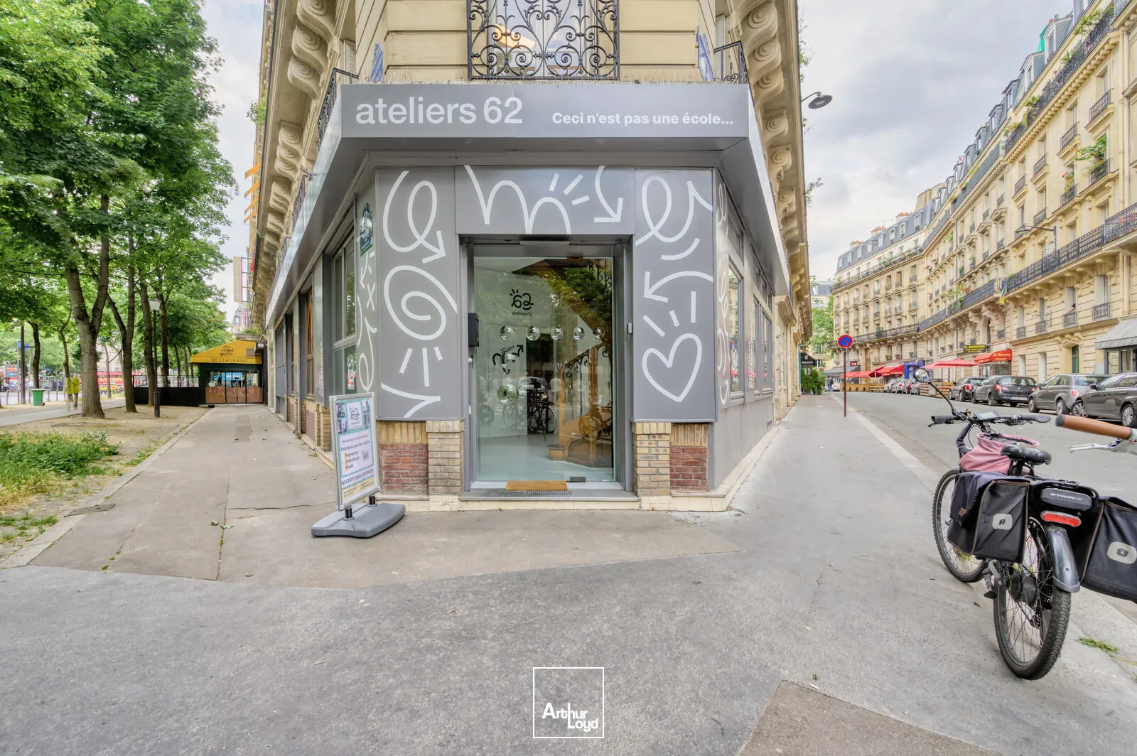 Bureaux de standing avec show-room à louer - Secteur Raspail Montparnasse/Luxembourg, excellente accessibilité