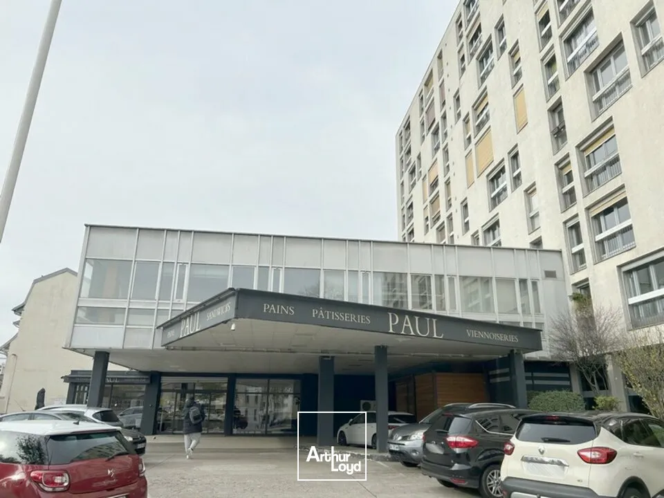 BUREAUX à VENDRE de 186 m²