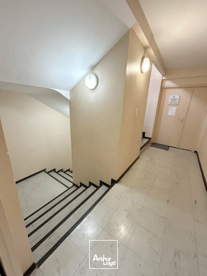 BUREAUX à VENDRE de 186 m²