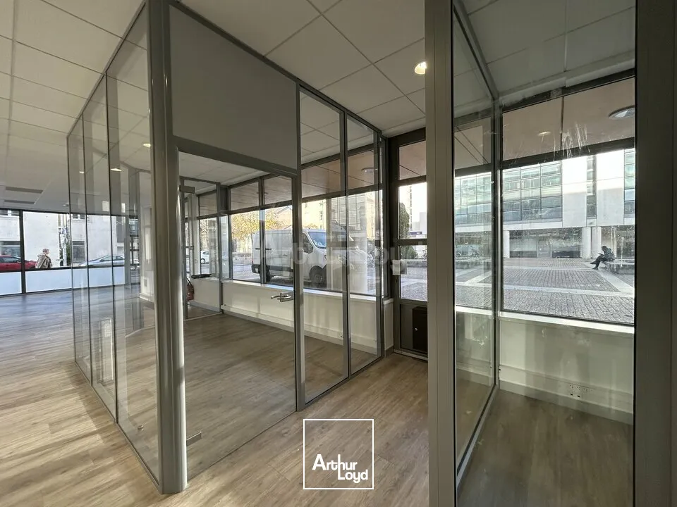 LOCAL COMMERCIAL à LOUER de 146 m²