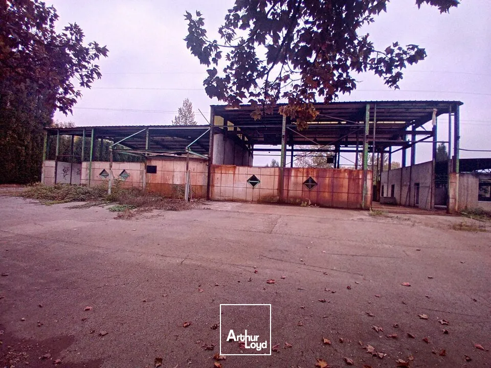 A VENDRE entrepôt à rénover secteur Montceau 