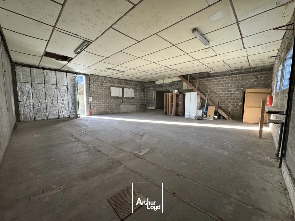 TOURS OUEST LA RICHE BÂTIMENT A VENDRE 250 M² TERRAIN DE 366 M² - PROCHE PERIPHERIQUE