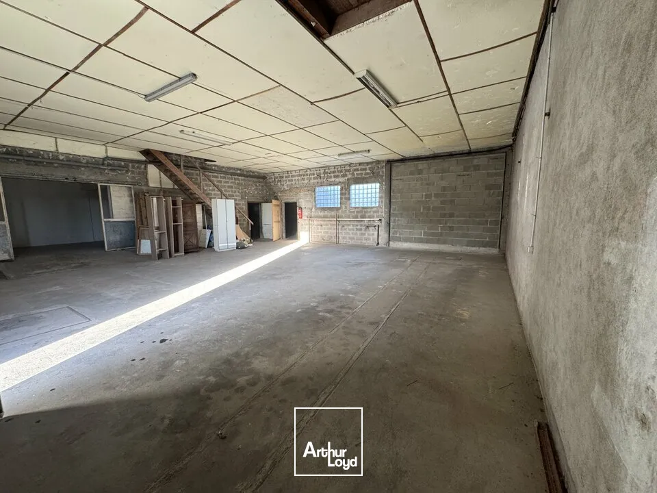 TOURS OUEST LA RICHE BÂTIMENT A VENDRE 250 M² TERRAIN DE 366 M² - PROCHE PERIPHERIQUE