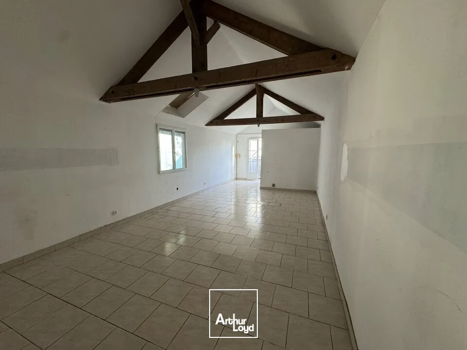 TOURS OUEST LA RICHE BÂTIMENT A VENDRE 250 M² TERRAIN DE 366 M² - PROCHE PERIPHERIQUE