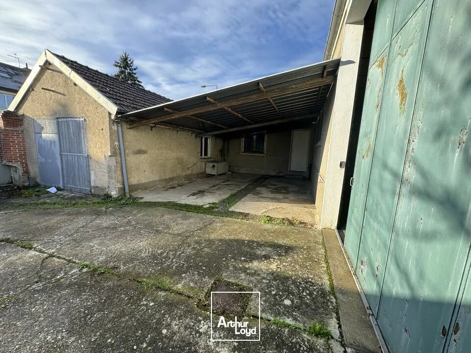 TOURS OUEST LA RICHE BÂTIMENT A VENDRE 250 M² TERRAIN DE 366 M² - PROCHE PERIPHERIQUE