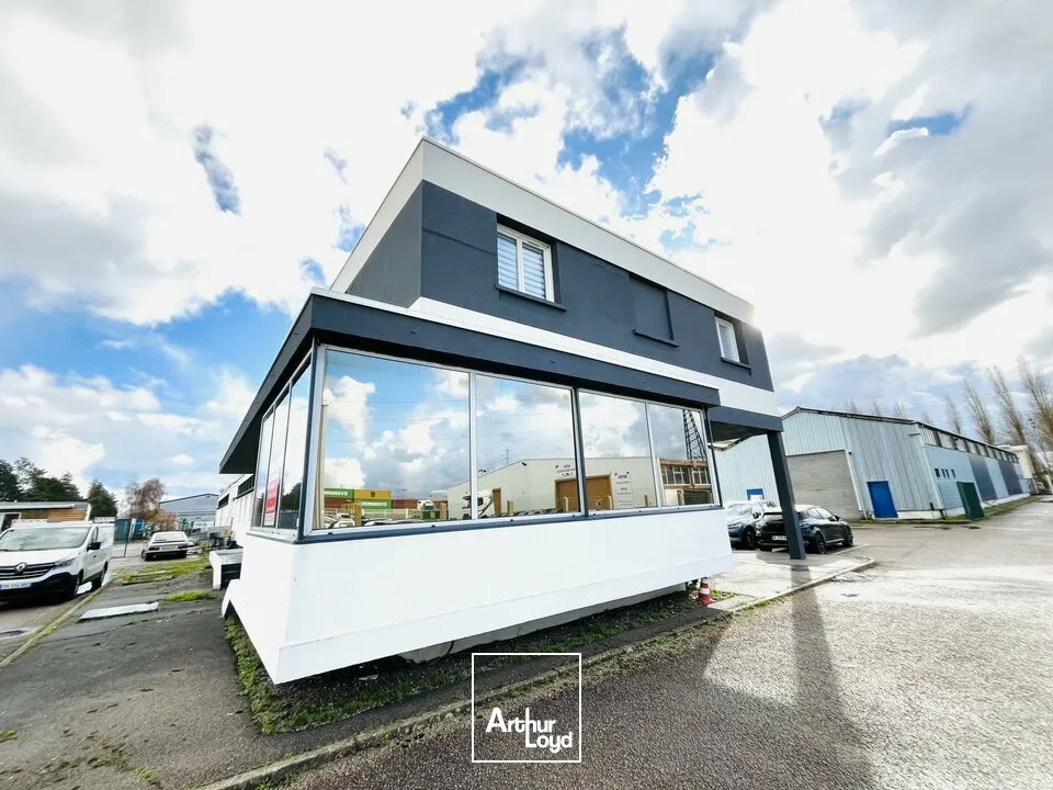 A LOUER - ZONE INDUSTRIELLE DU HAVRE LOCAUX D'ACTIVITES 597 M²