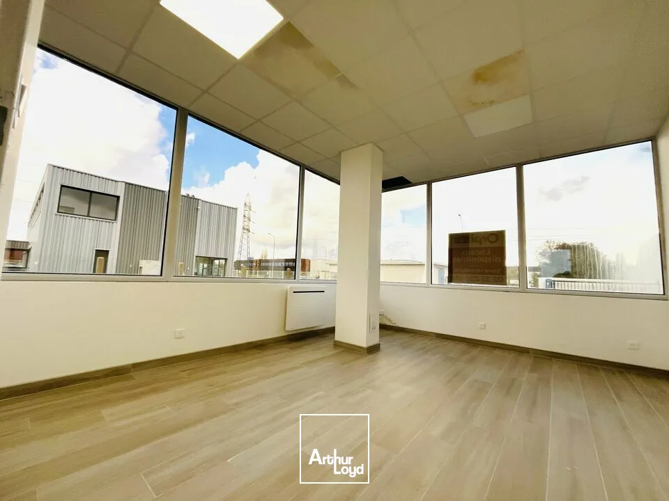 A LOUER - ZONE INDUSTRIELLE DU HAVRE LOCAUX D'ACTIVITES 597 M²