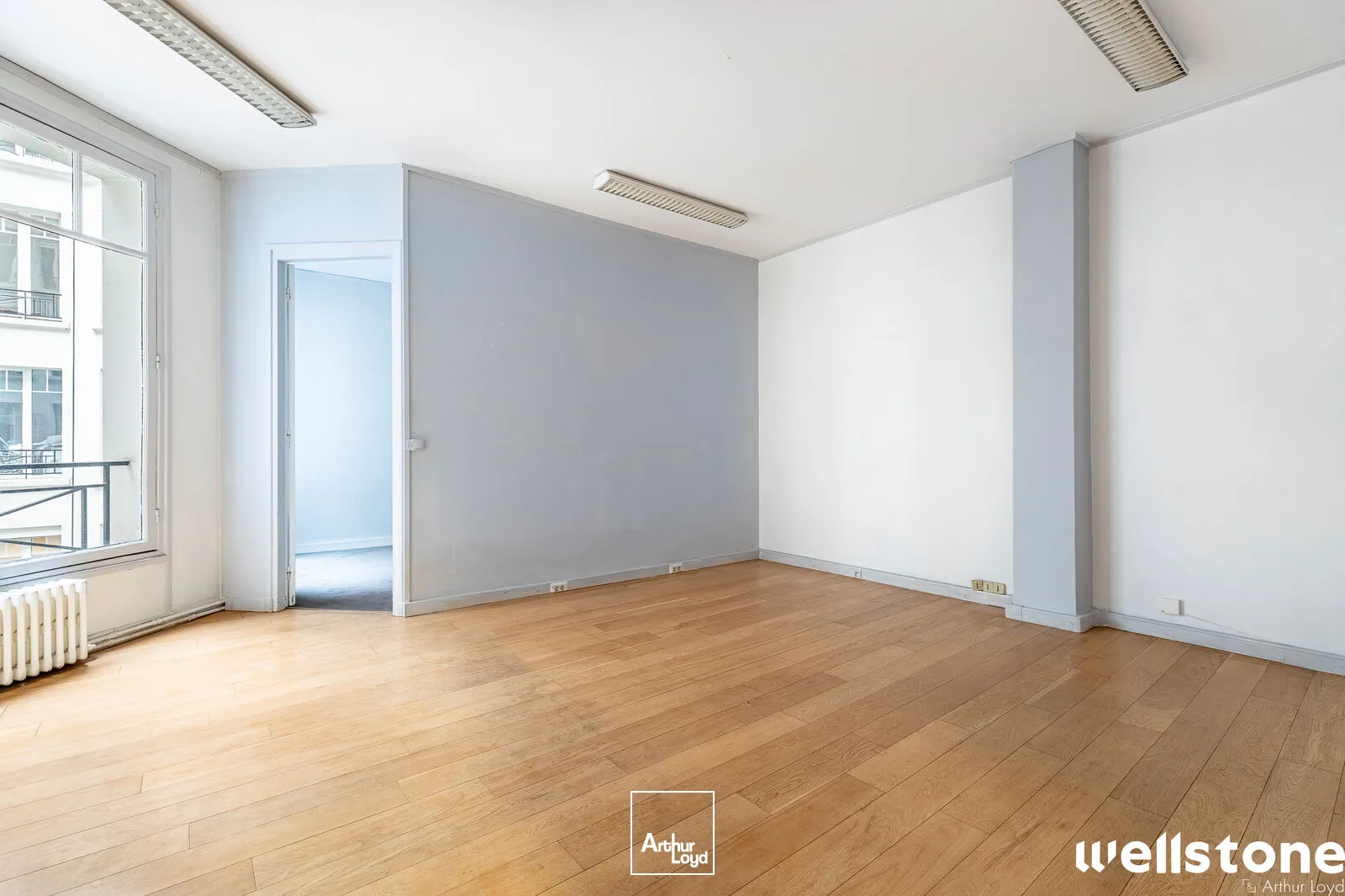 Bureaux à vendre à PARIS 75008