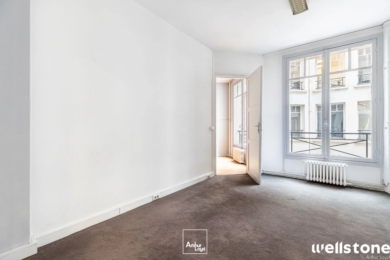 Bureaux à vendre à PARIS 75008