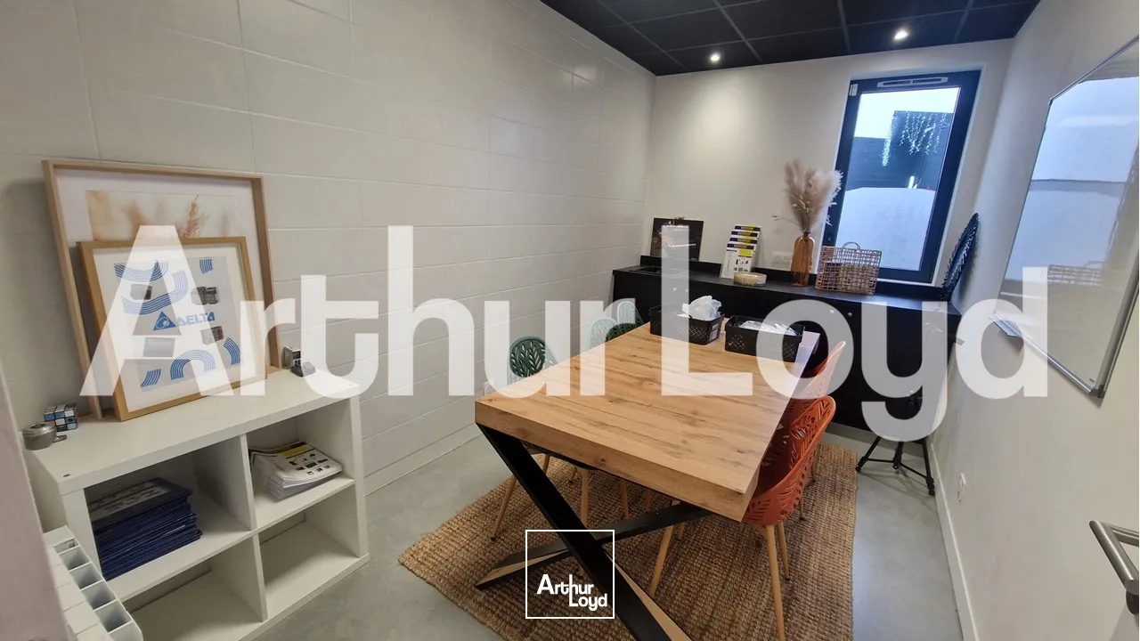 Local commercial ou professionnel à IFS - 92 m²