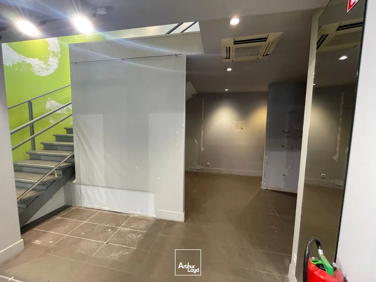 OPPORTUNITE RARE! Très beau local commercial à louer - hyper centre-ville de Douai / 280m2 env !