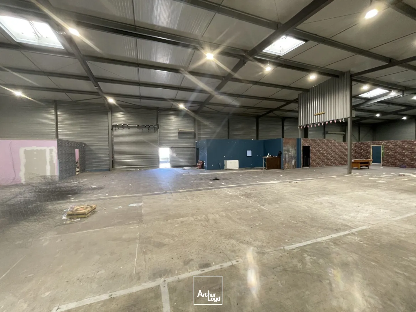 Béziers, LOCAL D'ACTIVITE A LOUER de 1&nbsp;000 m2 - Accessibilité immédiate A9, visibilité stratégique et prestations techniques