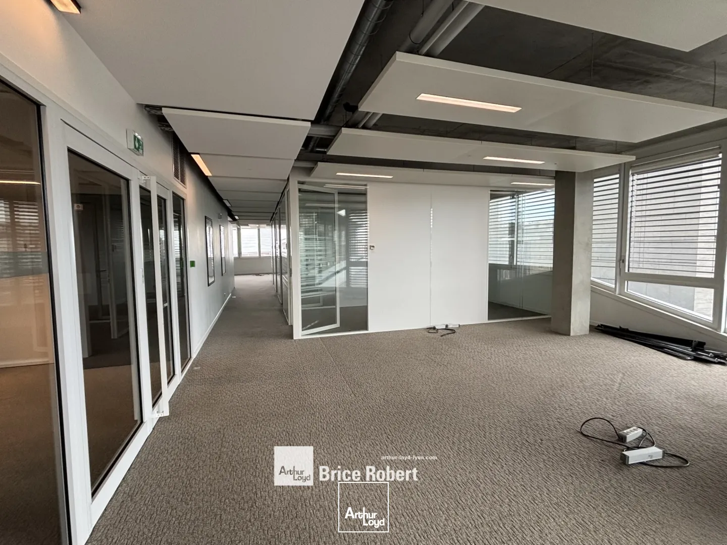 A louer - HIGASHI - Bureaux face au centre commercial de Confluence - Lyon 2ème