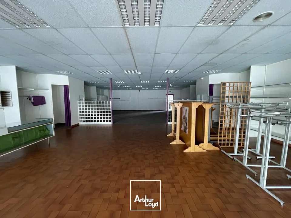 OPPORTUNITE ACHAT LOCAL COMMERCIAL CENTRE VILLE NIORT 232m2