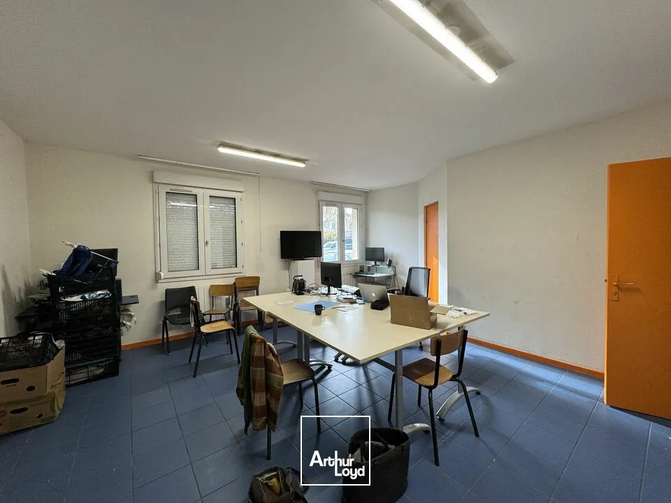 TOURS CENTRE COMMERCE A LOUER 161 M² AVEC PARKINGS PRIVATIFS