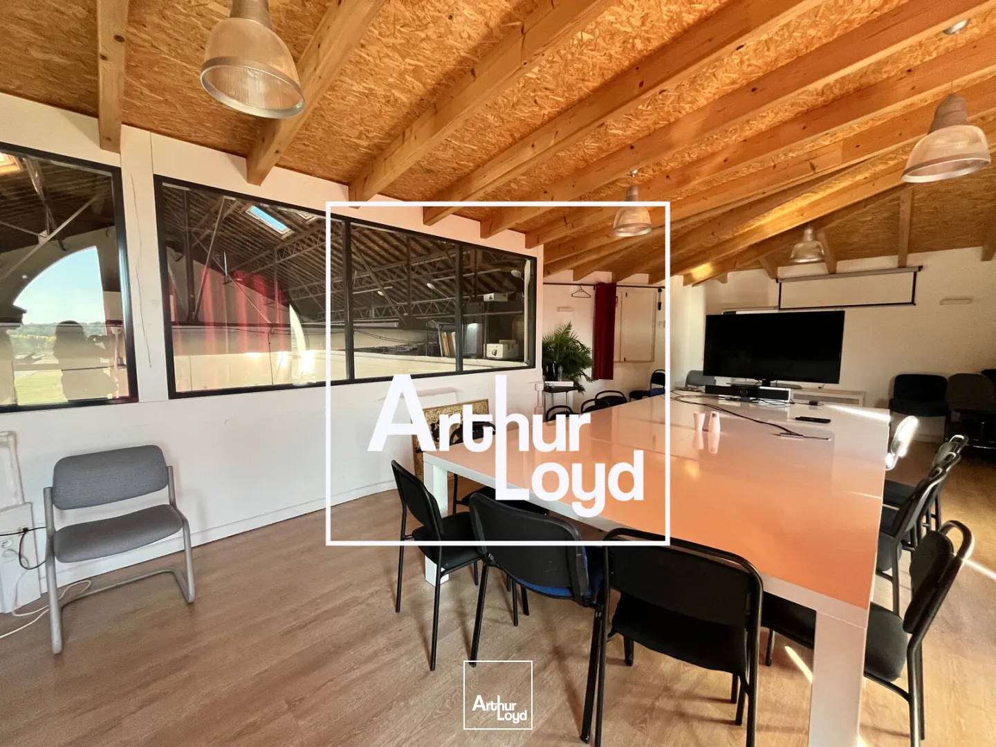 Immeuble mixte d'exception 734 m² - proximité Nîmes