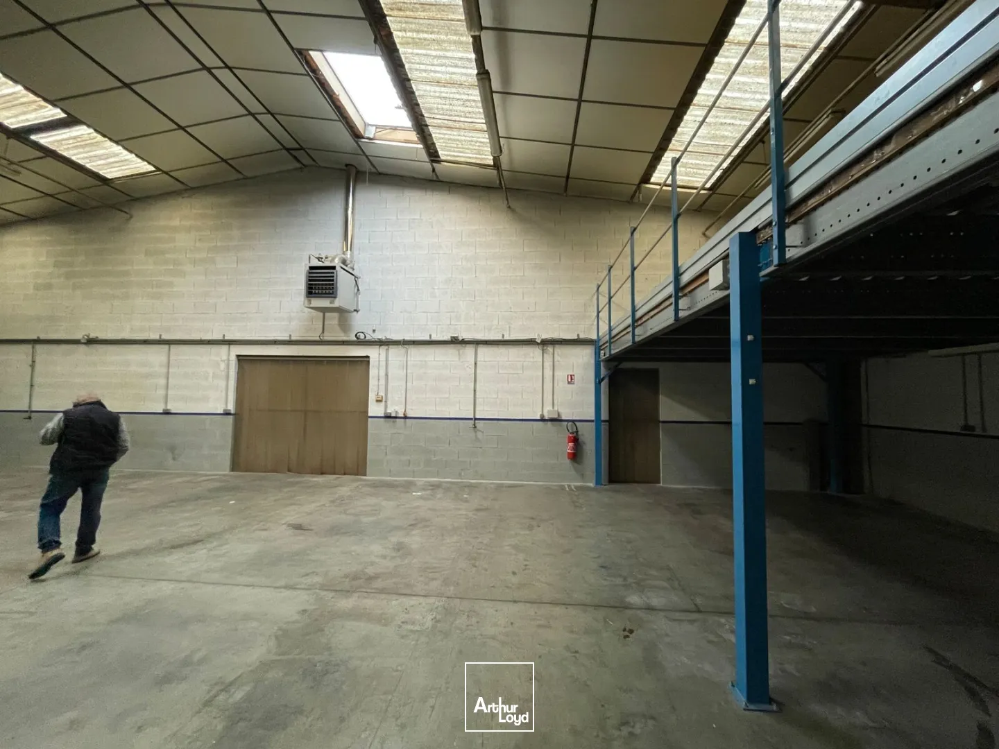 local d'activité - 464 m² env. Le Pont De Claix (Isère)