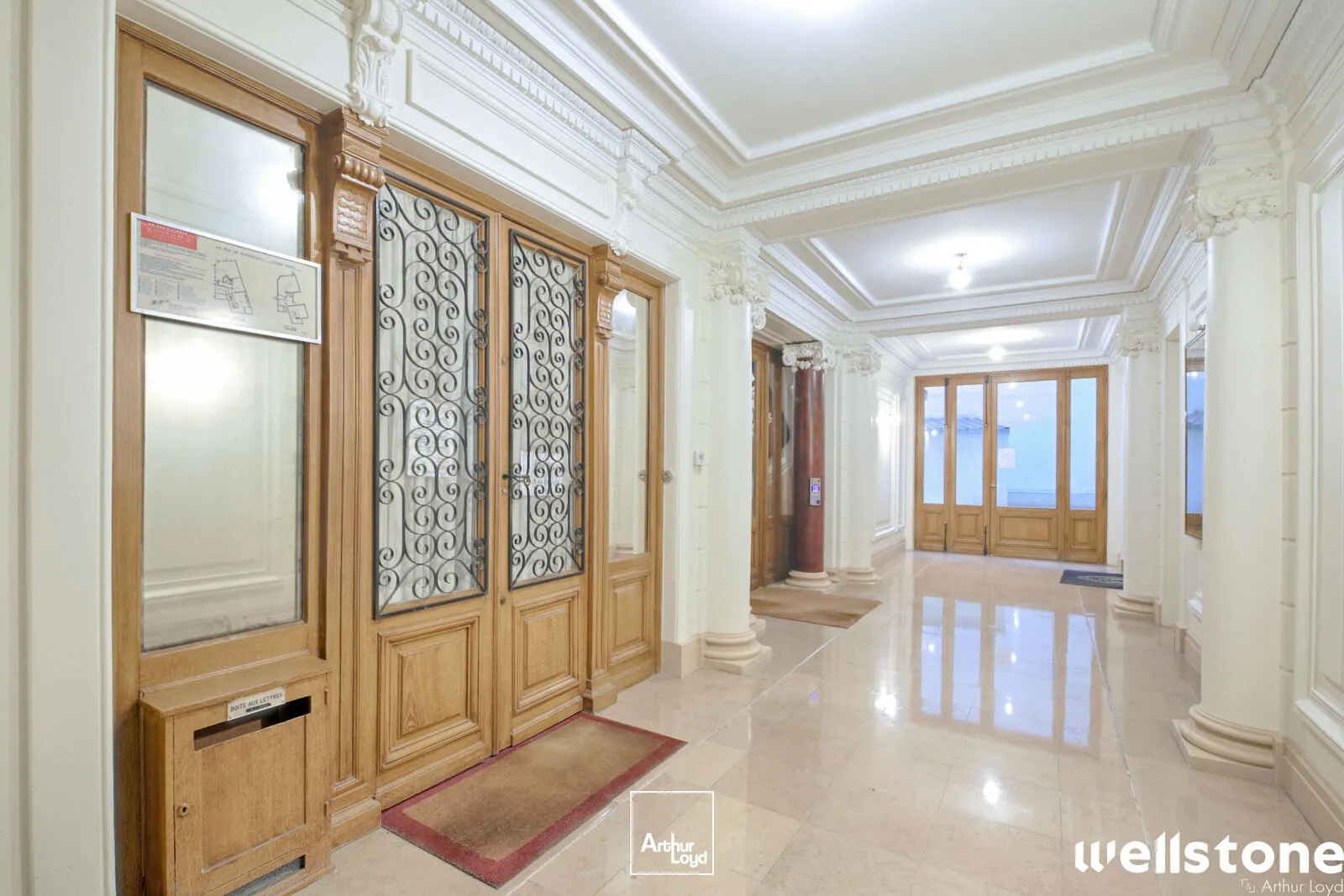 Bureaux à louer à PARIS 75008