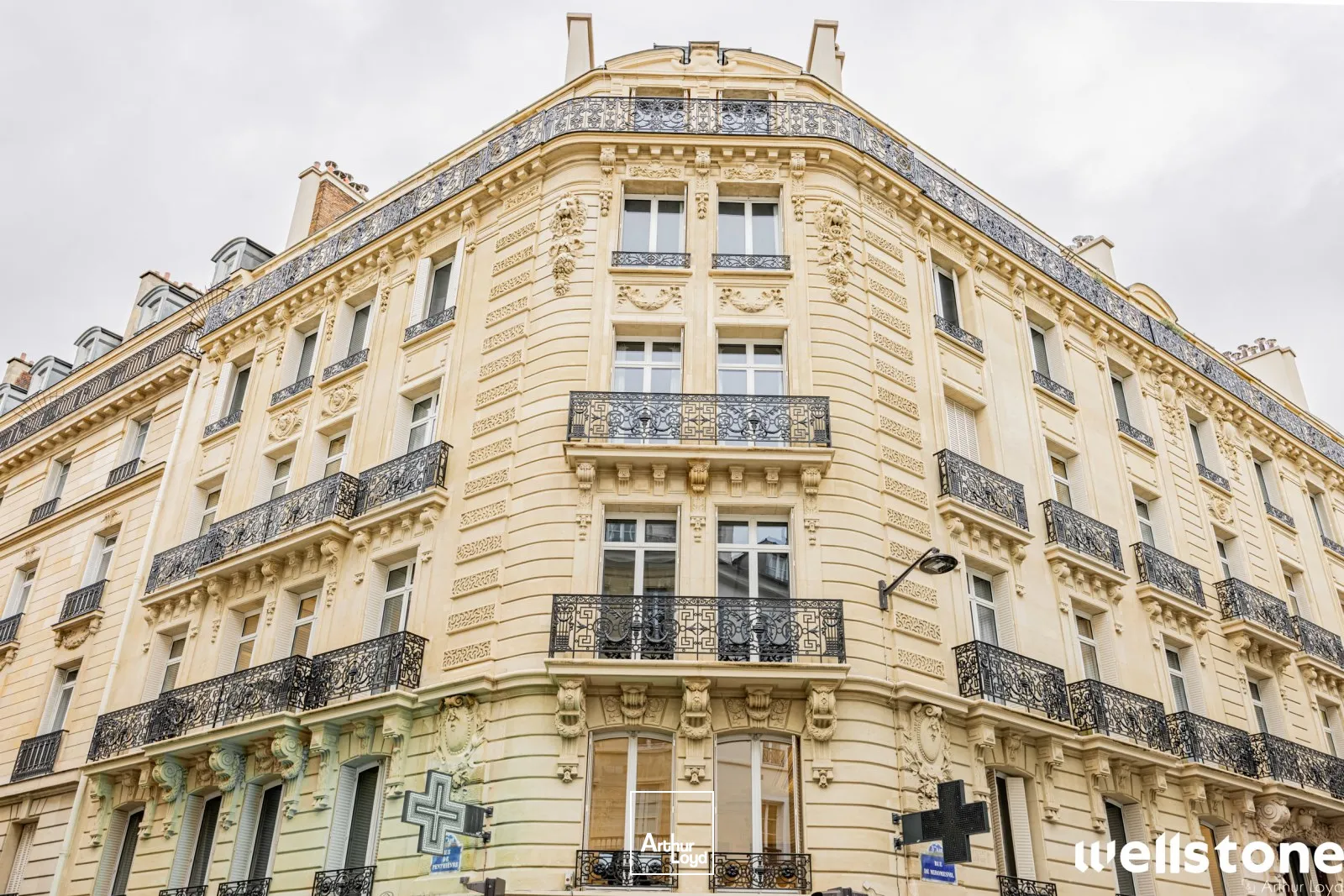 Bureaux à louer à PARIS 75008
