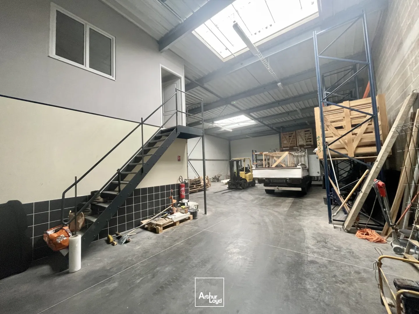 Locaux d'activité à louer à LE VIEIL EVREUX 27930