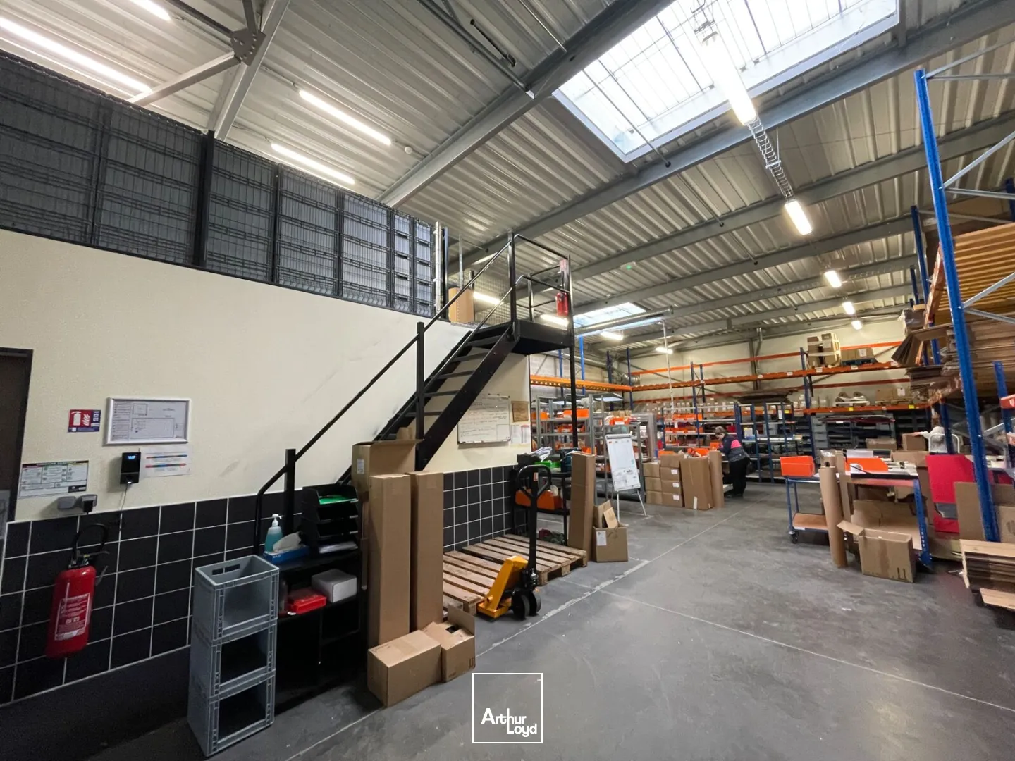 Locaux d'activité à louer à LE VIEIL EVREUX 27930