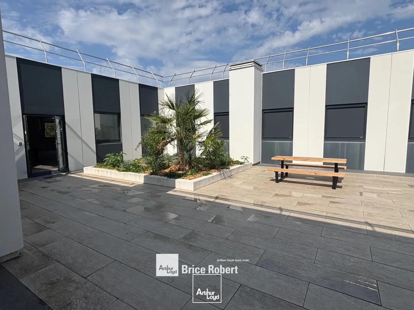 A louer - MILEWAY PARKS - Bureaux rénovés techlid - Limonest