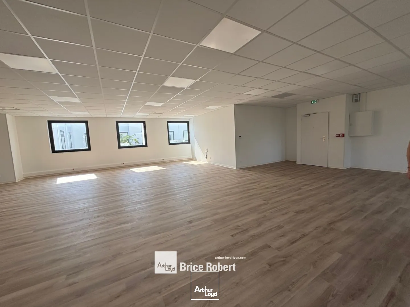 A louer - MILEWAY PARKS - Bureaux rénovés techlid - Limonest