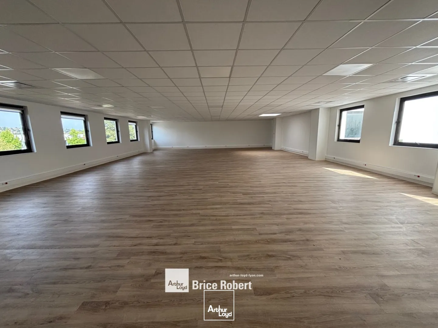 A louer - MILEWAY PARKS - Bureaux rénovés techlid - Limonest